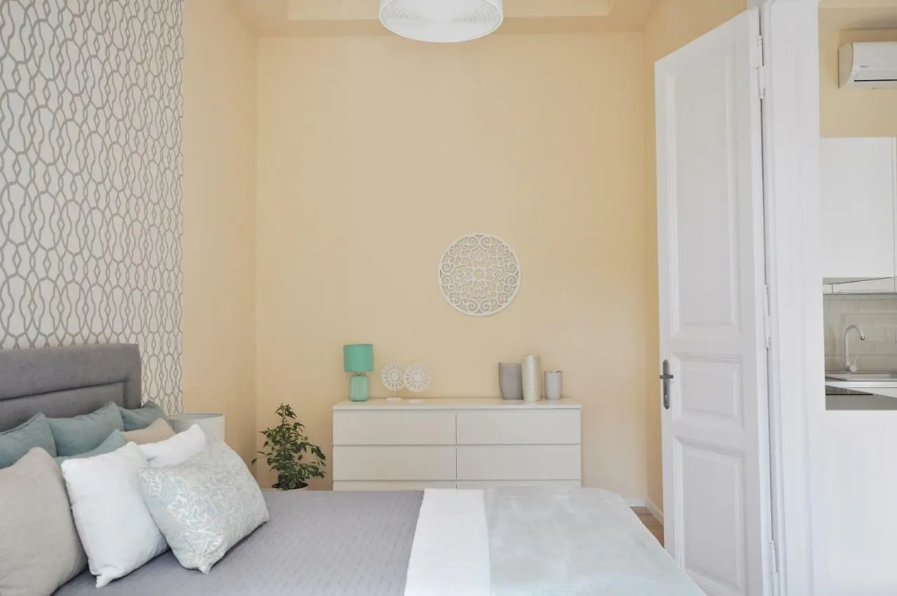 Prestige Home Budapest City Center 0*,  Ungaria